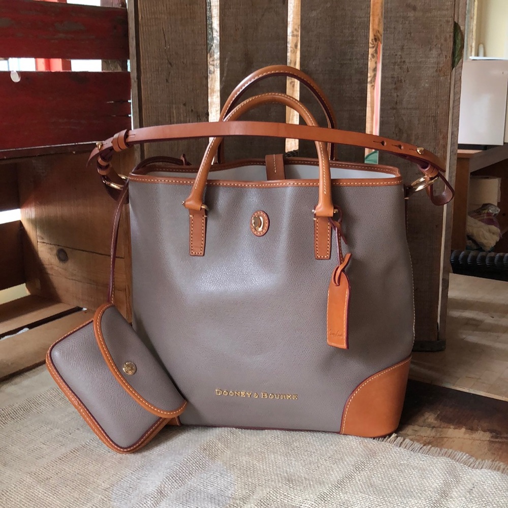 Dooney & Bourke Purse